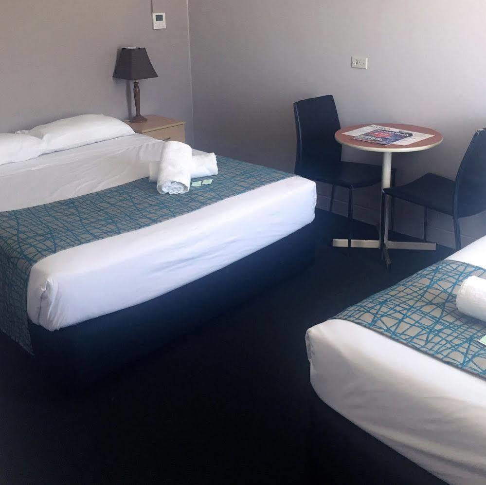 Gateshead Tavern & Motel Mount Hutton Ngoại thất bức ảnh